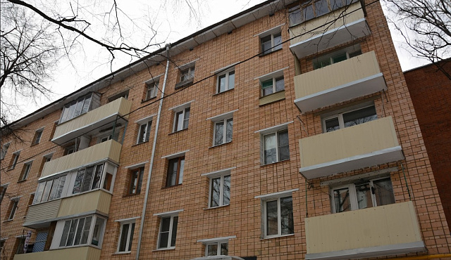 Красный кирпич и керамический блок: В районе Сокол завершились работы по обновлению дома 1966 года постройки